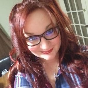 Meet your Posher, Elyssa